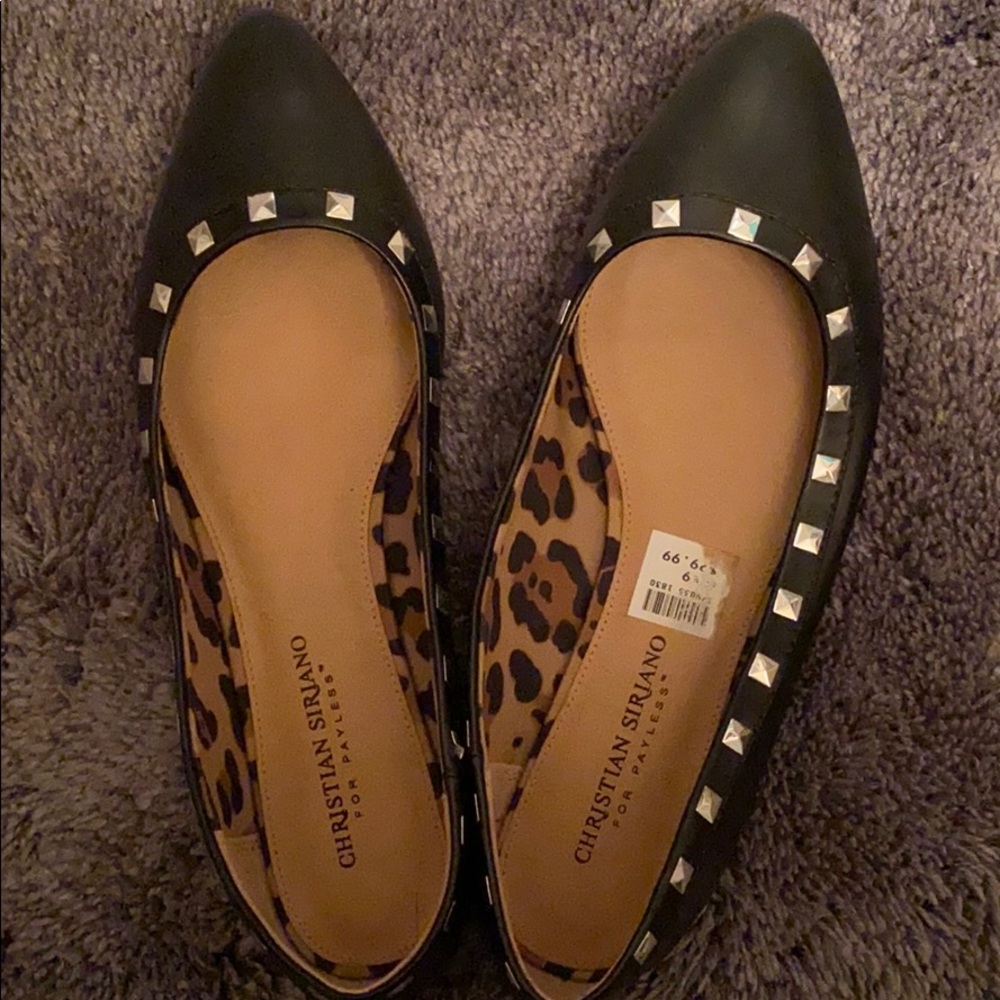 Women's Flat Black dress shoes. Size 9 Like New!